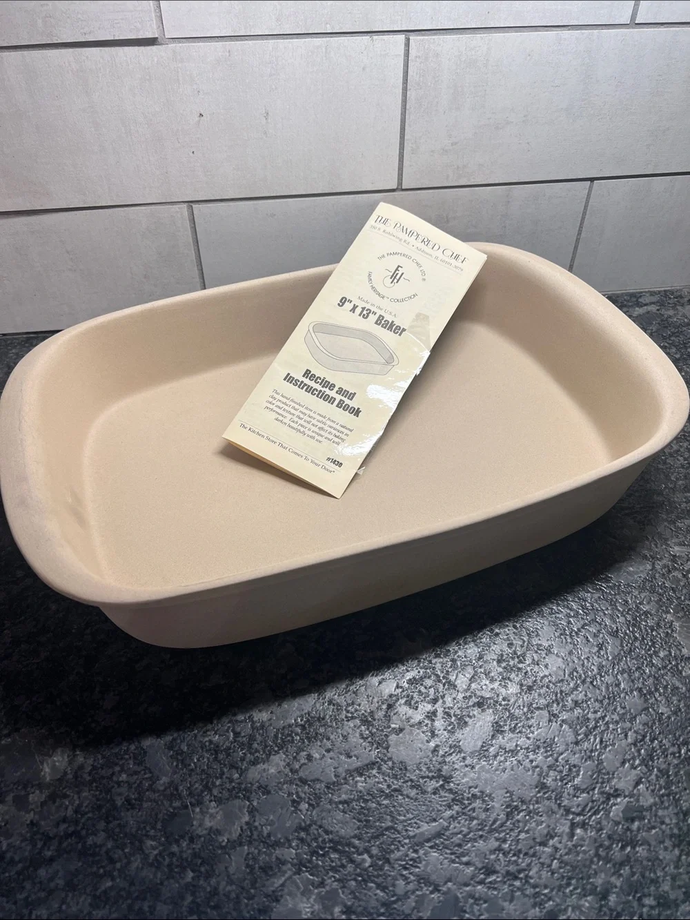 9x13 Pampered Chef Rectangular Cream Stoneware Baker Retired. NWOT